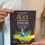 Alice_Atraves_do_Espelho_Tamanho
